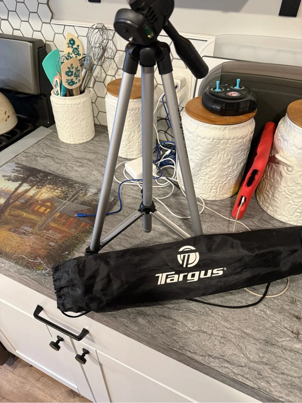 Targus Lightweight Silver Tripod Stand for Home and Kitchen Use